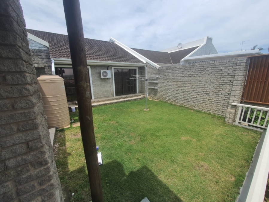 To Let 3 Bedroom Property for Rent in Beacon Bay Eastern Cape